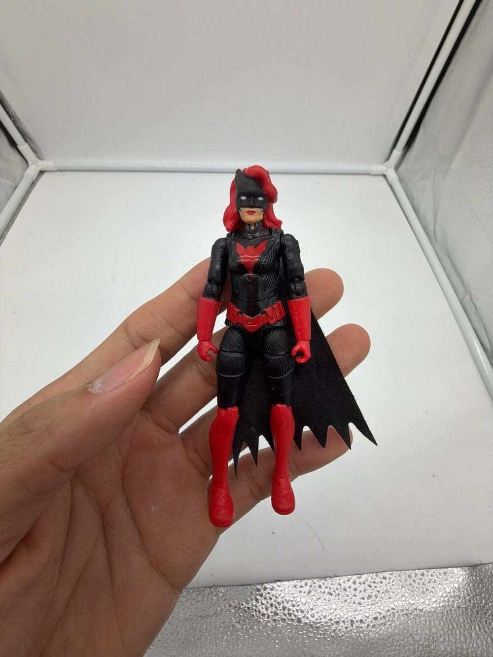 Spin Master DC Comics Batwoman 4" Action Figure with Cape